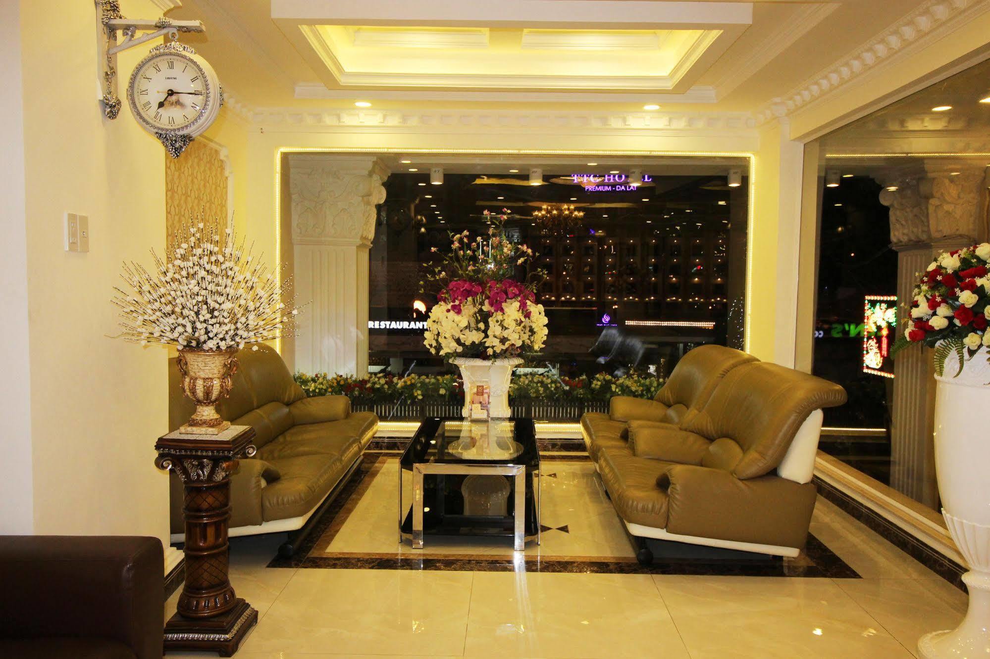 Royal Dalat Hotel Екстер'єр фото