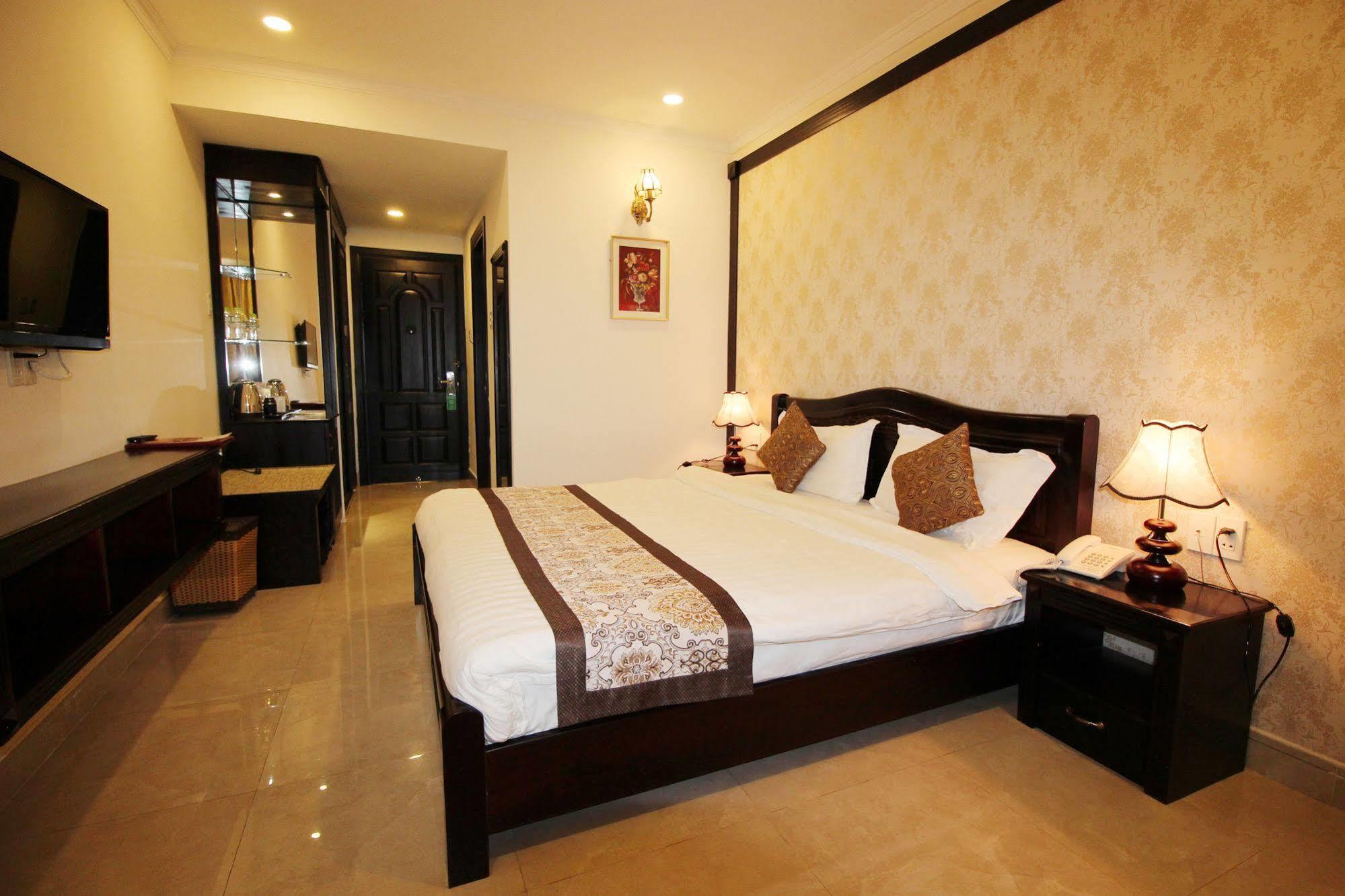 Royal Dalat Hotel Екстер'єр фото